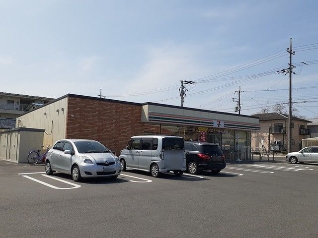 コンビニ　セブンイレブン彦根八坂店様（コンビニ）まで70m