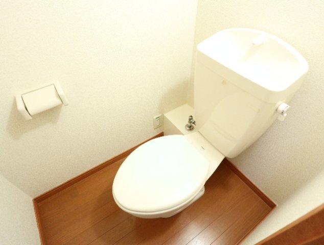 トイレ　清潔感のあるトイレです
