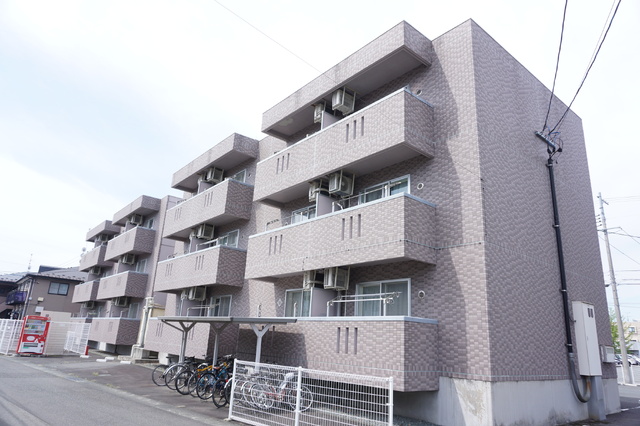 建物外観　２０２６年５月撮影