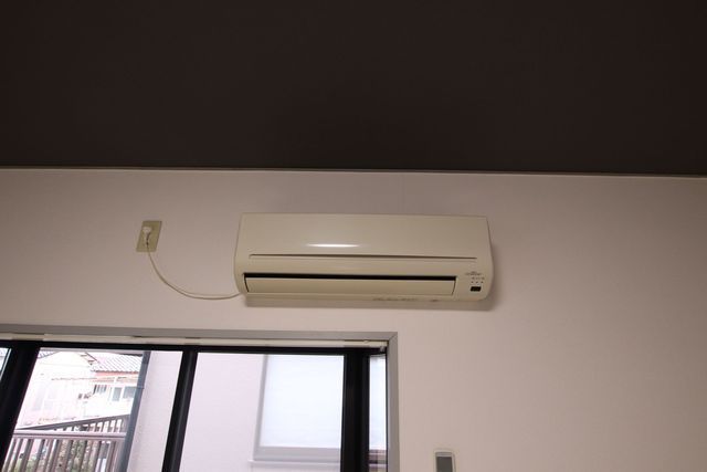 その他設備　エアコン備え付け