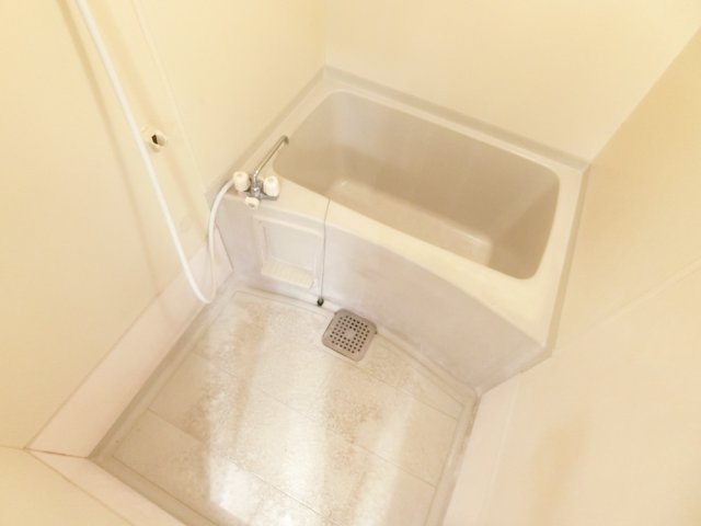 バス・シャワールーム　同物件別部屋イメージ写真