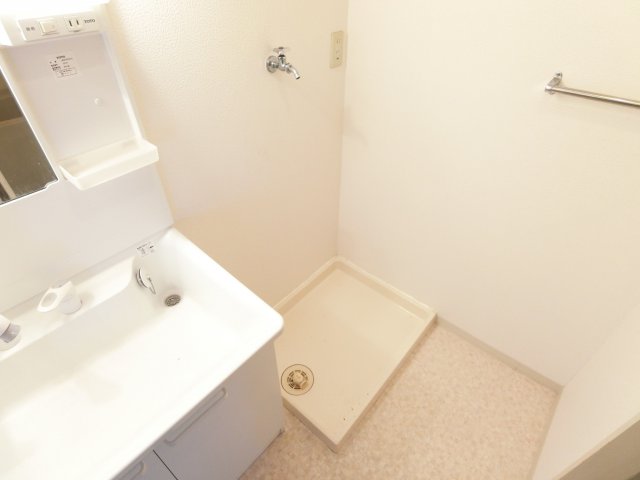 洗面設備　同物件別部屋イメージ写真