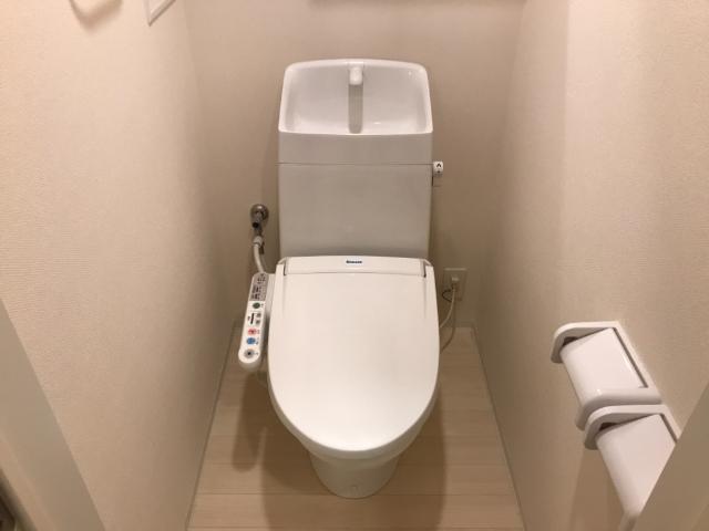トイレ　シャワー付トイレ