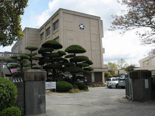 中学校　防府市立右田中学校（中学校）まで350m