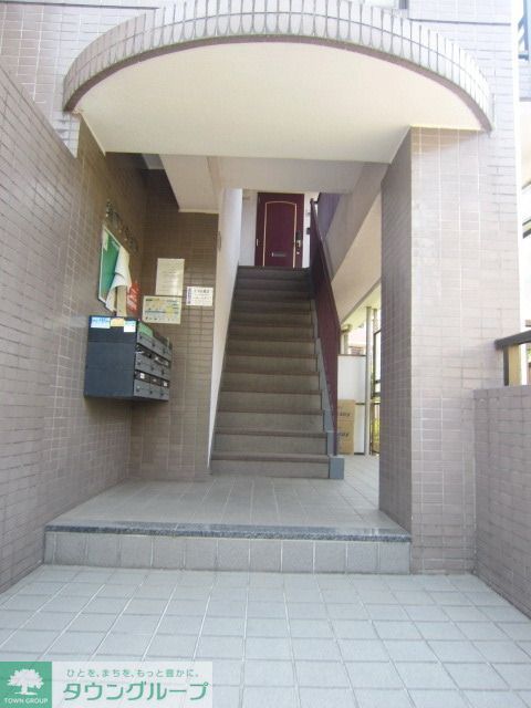 エントランス　★おしゃれなエントランスです★