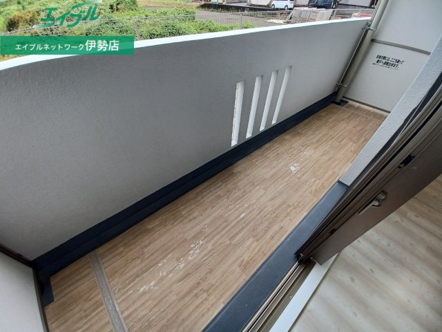 バルコニー　同型タイプの画像です