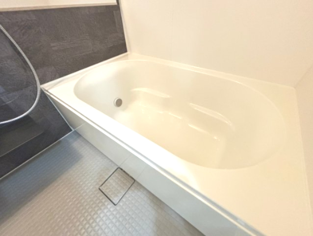バス・シャワールーム　詳細は、RISUMO江坂本店までお問合せください♪