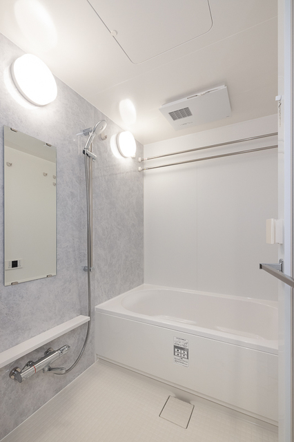 バス・シャワールーム　※写真は同タイプ住戸です。