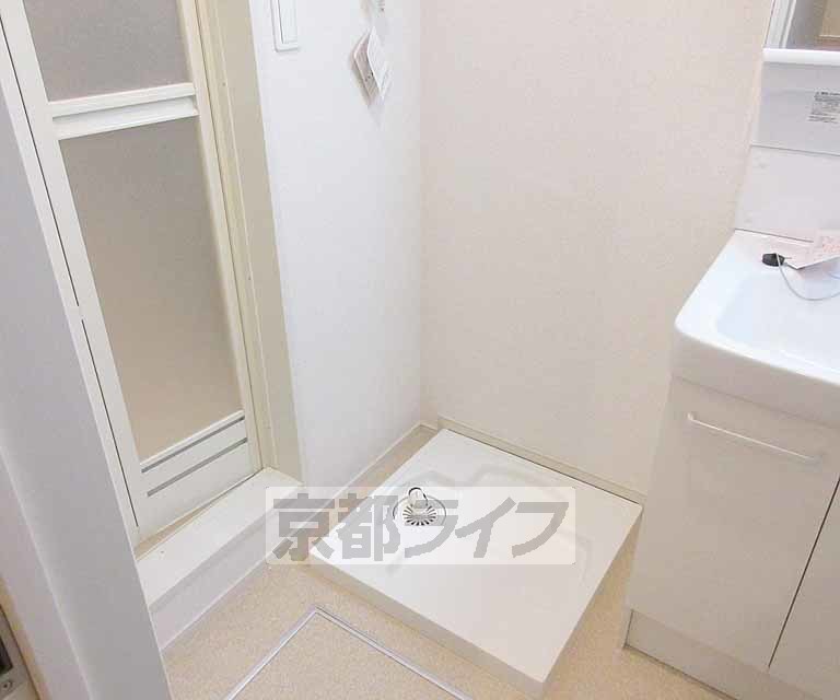 その他設備　室内に洗濯機置けます・