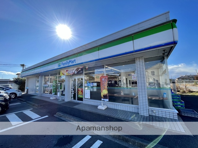 コンビニ　ファミリーマートさいたま佐知川店（コンビニ）まで752m