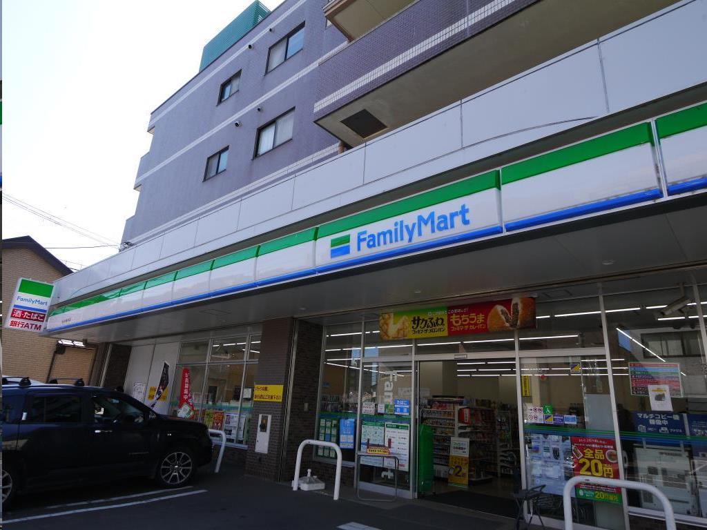 コンビニ　ファミリーマート仙台穀町店（コンビニ）まで81m