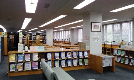図書館　川崎市立看護短期大学図書館（図書館）まで1417m