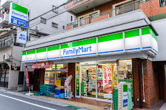 コンビニ　ファミリーマート 巣鴨三丁目店（コンビニ）まで92m