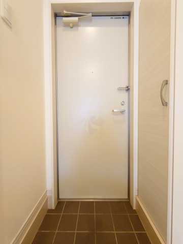 玄関　別部屋参考写真となります。