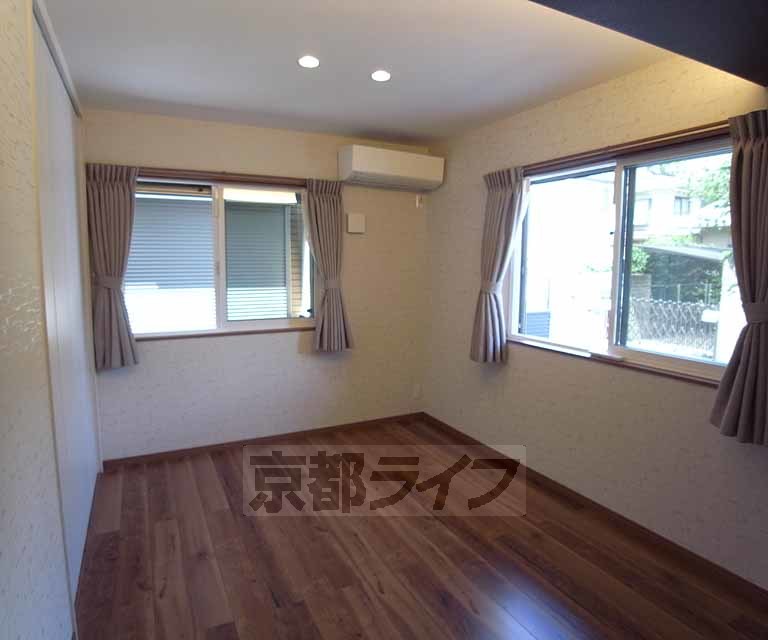 居室・リビング　明るくて気持ちの良いお部屋ですね。