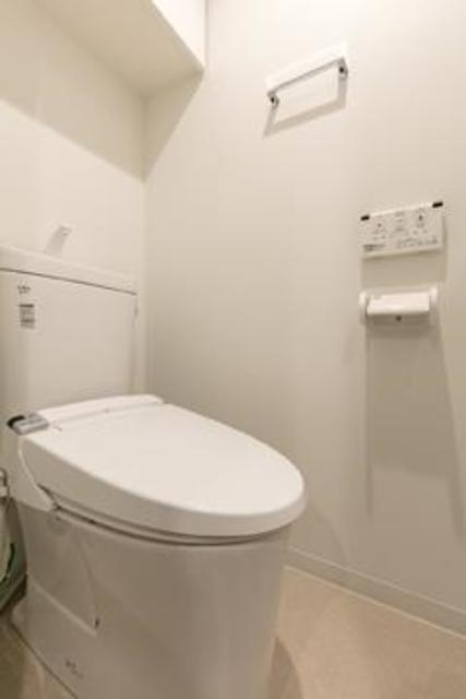 トイレ　※写真は同タイプ住戸です。