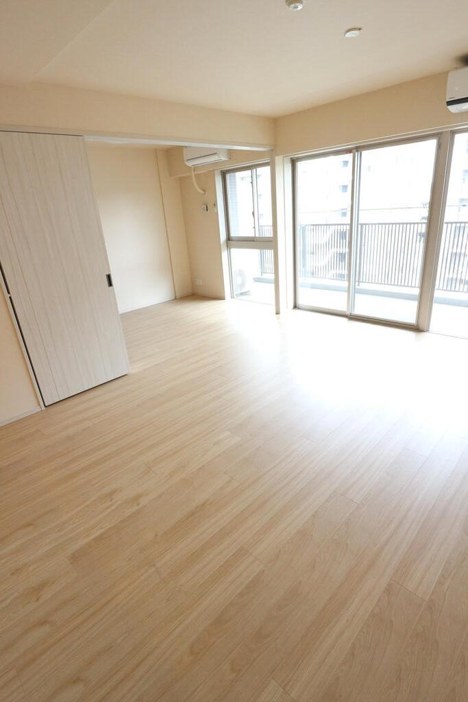 居室・リビング　※他部屋参考写真