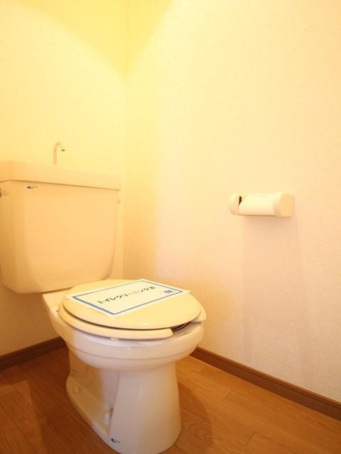 トイレ　清潔感のあるトイレです。
