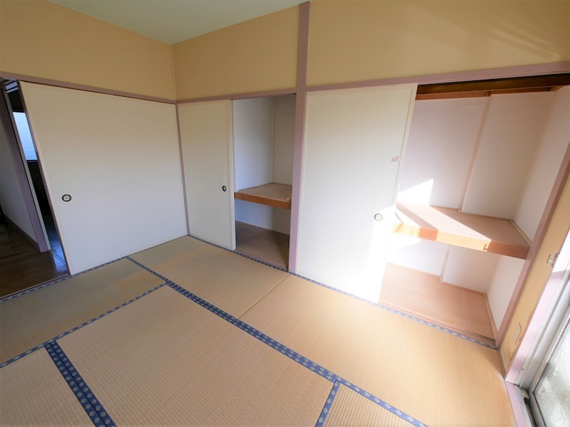 収納　押入