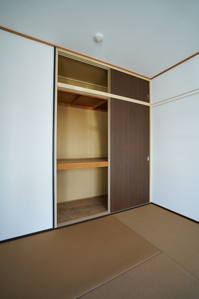 収納　同じ建物の別なお部屋