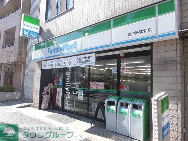 コンビニ　ファミリーマート（コンビニ）まで175m