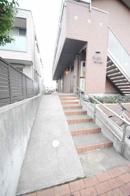 エントランス　★お問い合わせはタウンハウジングまで★