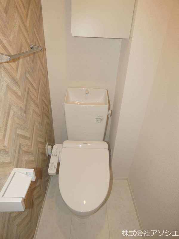 トイレ　ウォシュレット便座