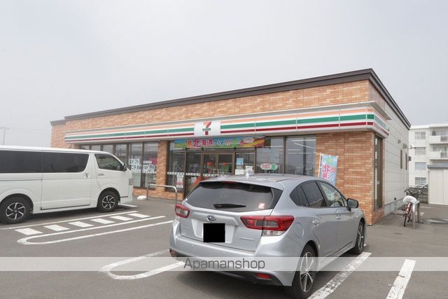 コンビニ　セブン－イレブン苫小牧永福町１丁目店（コンビニ）まで518m