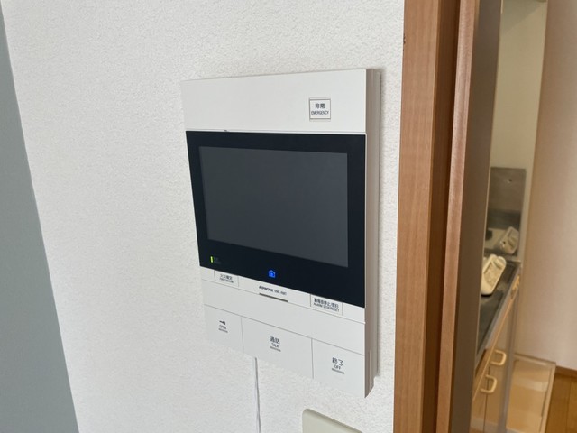 セキュリティ　【ＴＶモニタ付きインターフォン】同じ間取りの別部屋の写真です