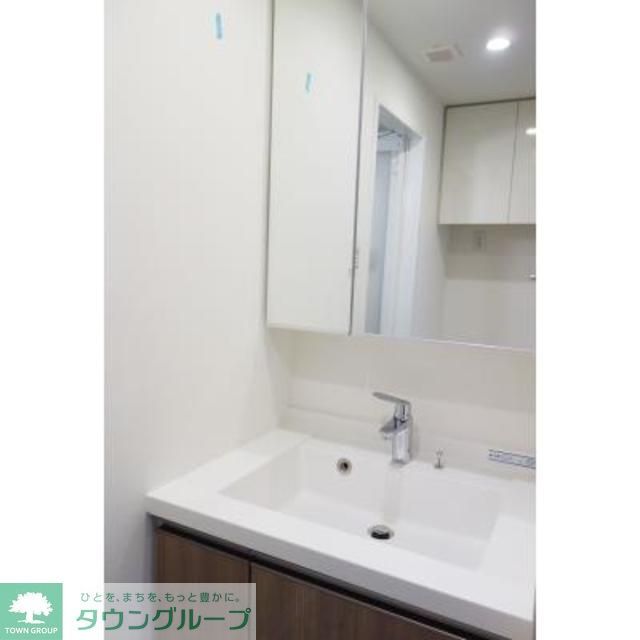 洗面設備　※写真は同タイプ住戸です。