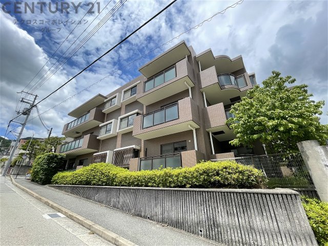 建物外観　オートロック付きで安心です♪