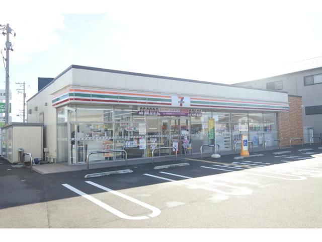 コンビニ　セブンイレブン鳥取的場店（コンビニ）まで399m