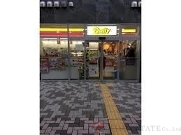コンビニ　デイリーヤマザキ阪急三国駅前店（コンビニ）まで109m