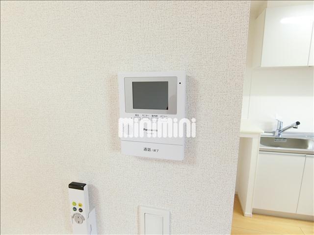 セキュリティ　来客の確認ができるＴＶ付きモニターホンです。
