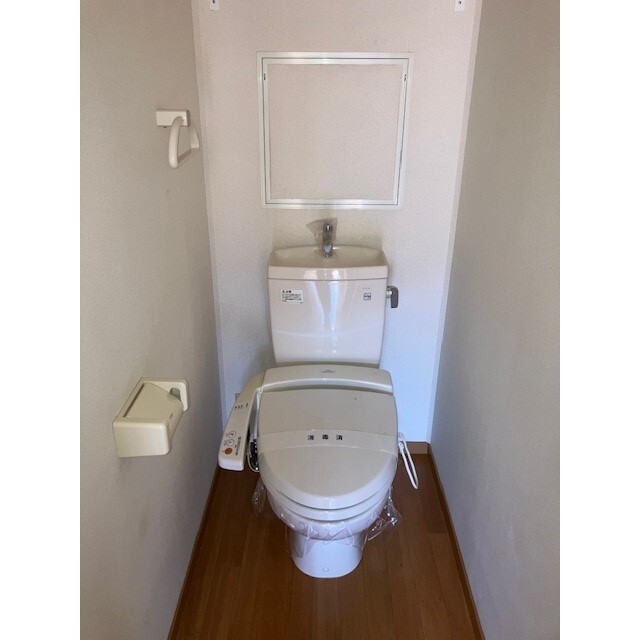 フローラルカーサAのトイレ写真