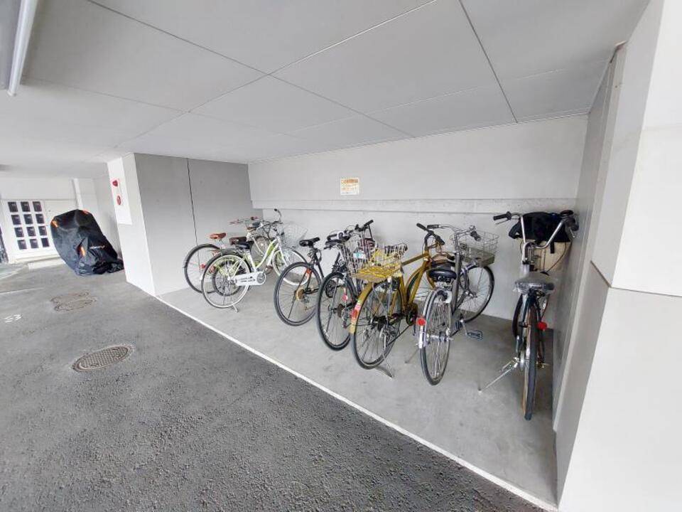 駐車場　駐輪場