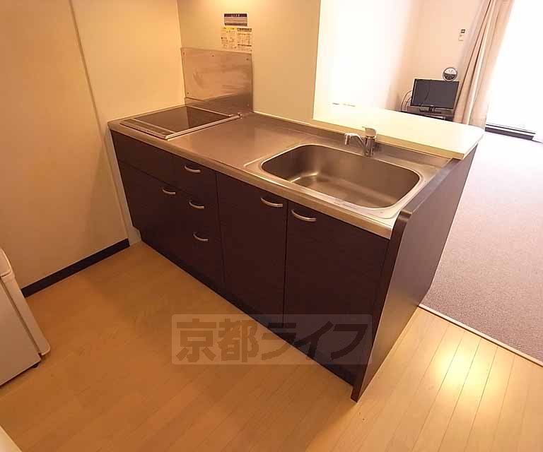 キッチン　広く大きいキッチンです。