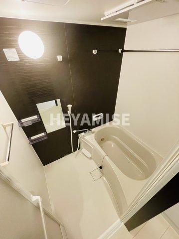 バス・シャワールーム　※同物件反転タイプの写真でございます※現況を優先します※