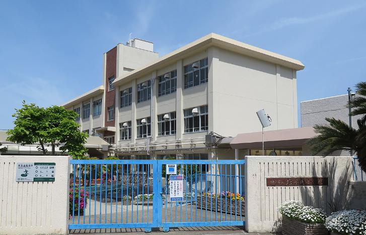 小学校　神戸市立塩屋小学校（小学校）まで844m