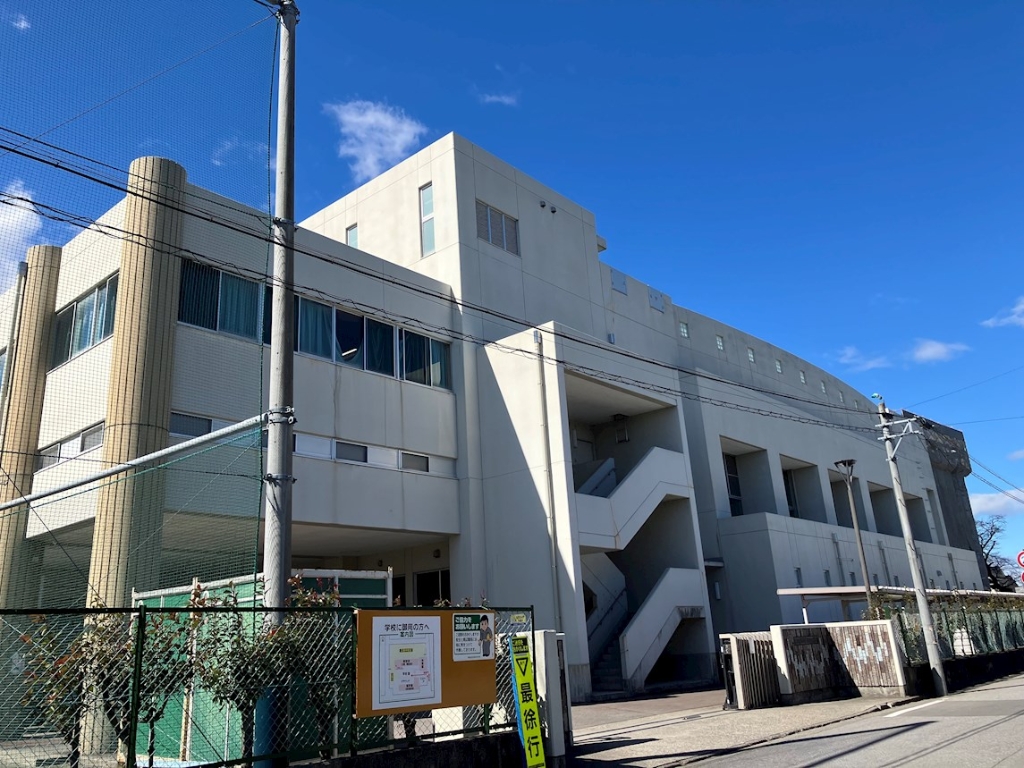 中学校　宇都宮市立星が丘中学校（中学校）まで947m