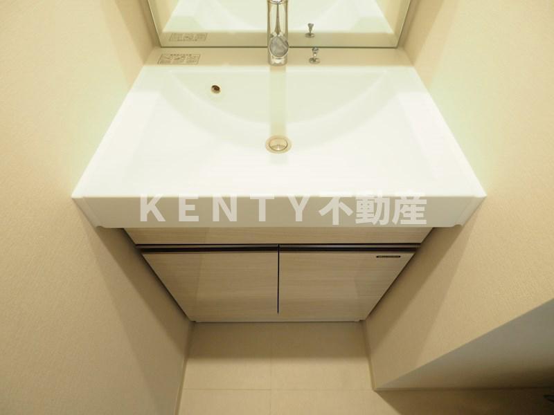 洗面設備　コンパクトで使いやすい洗面所