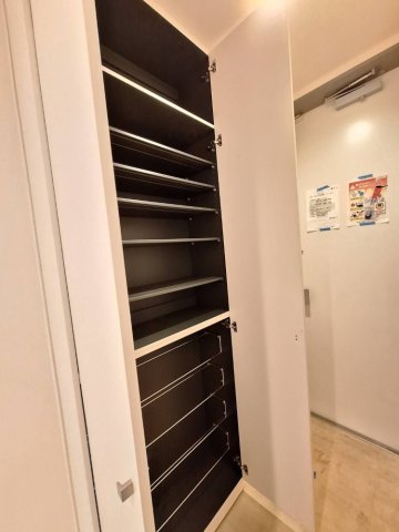 収納　清掃中
