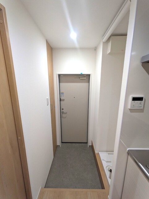 玄関　（施工前）同間取参考写真
