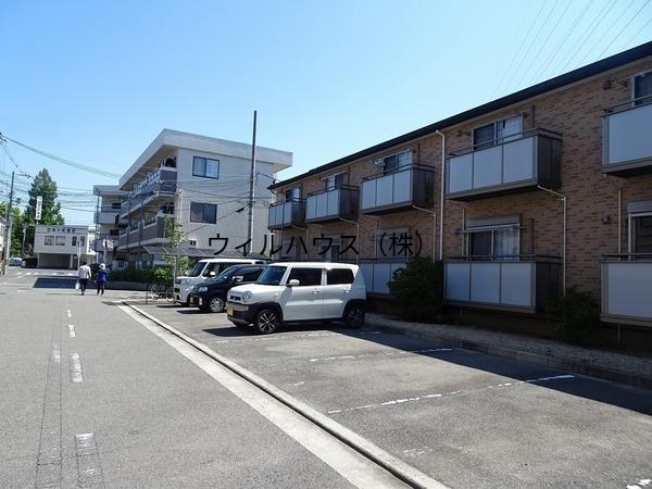 駐車場　敷地内駐車場！