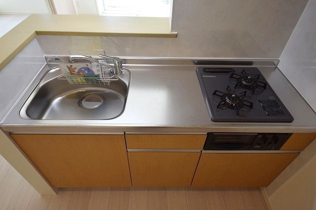 キッチン　同一施工メーカーイメージ