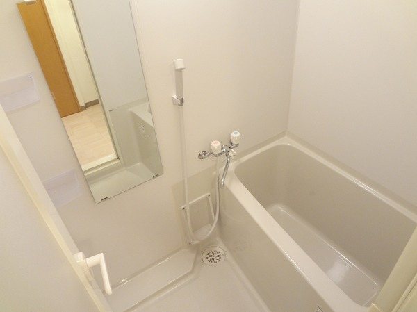 バス・シャワールーム　別タイプのお部屋の為、イメージになります。