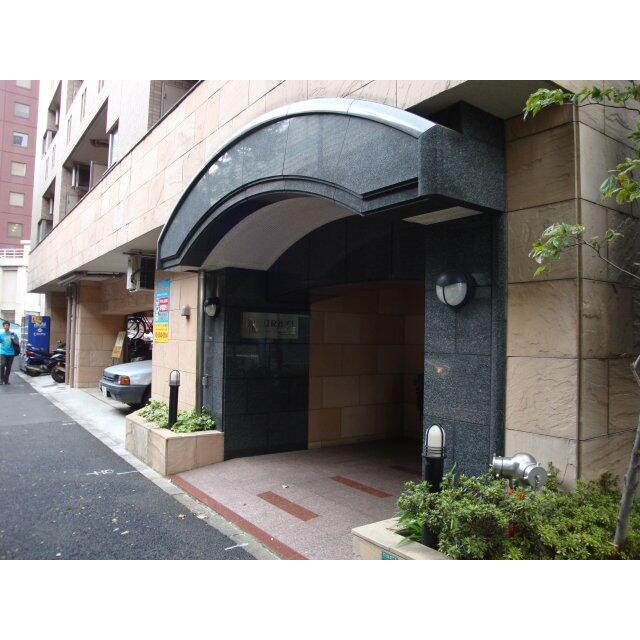 建物外観　マンション入口