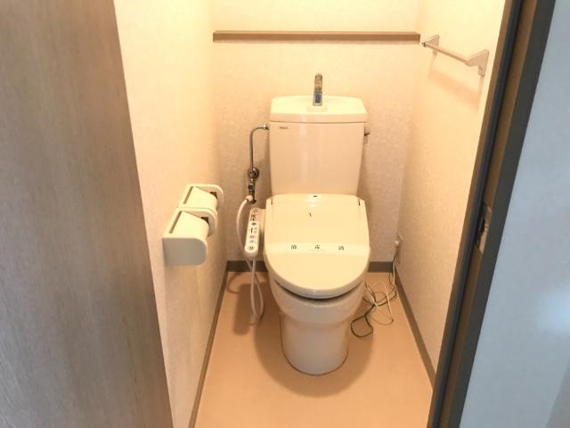トイレ　シャワー付トイレ