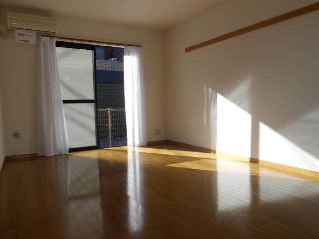 居室・リビング　※別部屋参考写真※