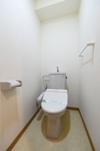 トイレ　（別タイプ参考写真）ヴェルト池袋　豊島区池袋３
